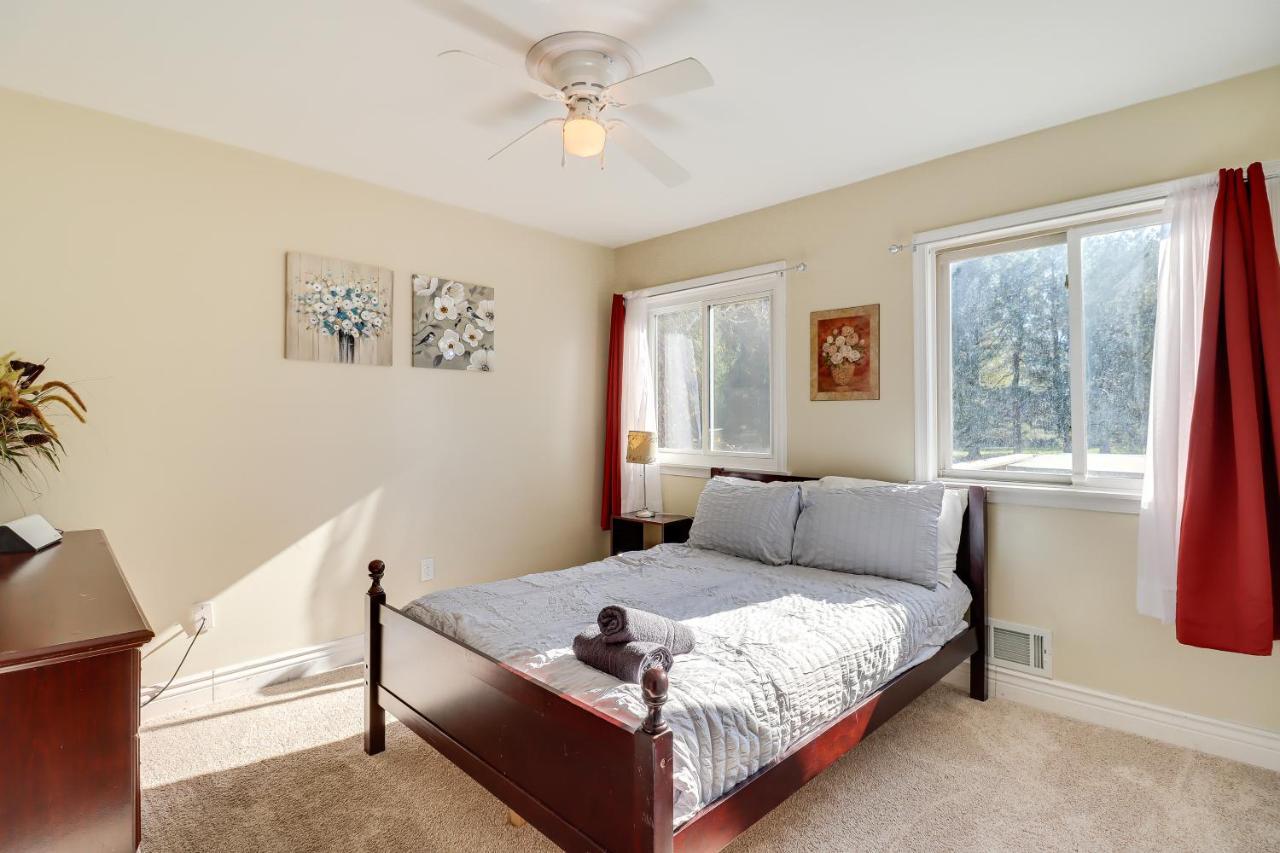 Spacious Poconos Retreat With Deck And Private Hot Tub Holiday home Blakeslee