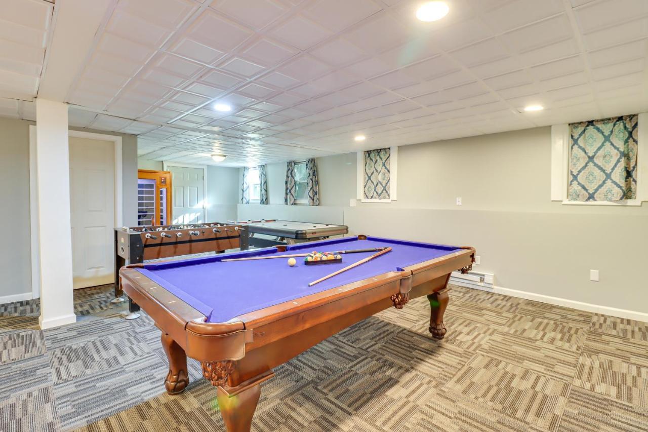Ferienhaus Spacious Poconos Retreat With Deck And Private Hot Tub Blakeslee